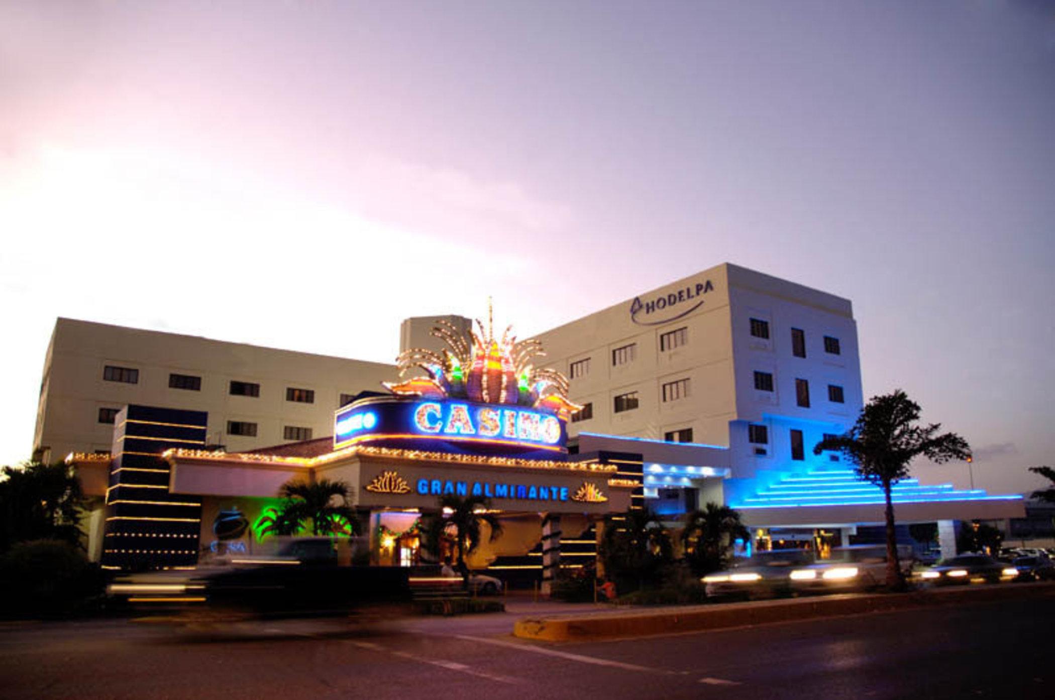 Hotel Hodelpa Gran Almirante à Santiago De Los Caballeros Extérieur photo