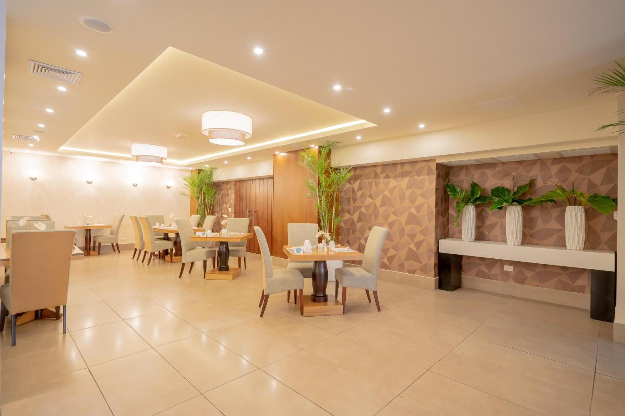 Hotel Hodelpa Gran Almirante à Santiago De Los Caballeros Extérieur photo